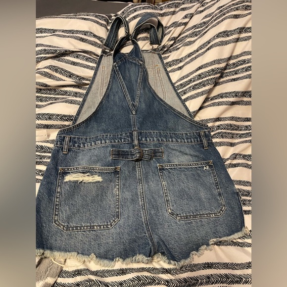 American Eagle Tomgirl Shortall - Picture 3 of 5